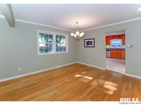 2000 Barberry Dr, Springfield, IL 62704 photo 13