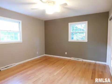 2000 Barberry Dr, Springfield, IL 62704 photo 16