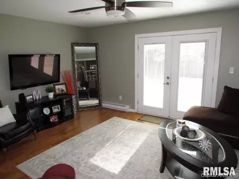 18 Groton Dr, Springfield, IL 62702 photo 9
