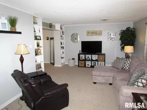 18 Groton Dr, Springfield, IL 62702 photo 11