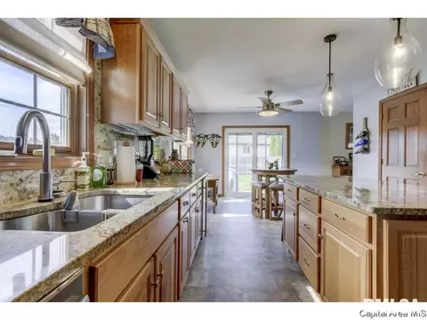 6727 Phlox Dr, Springfield, IL 62712 photo 12