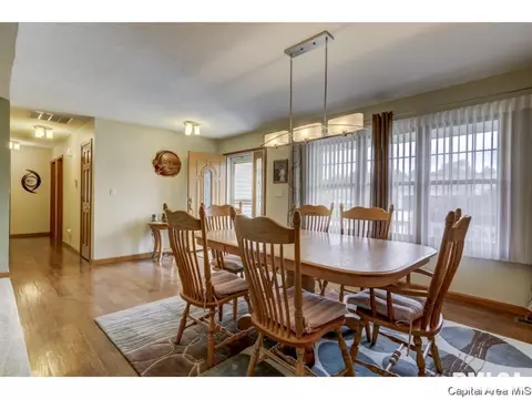 6727 Phlox Dr, Springfield, IL 62712 photo 2