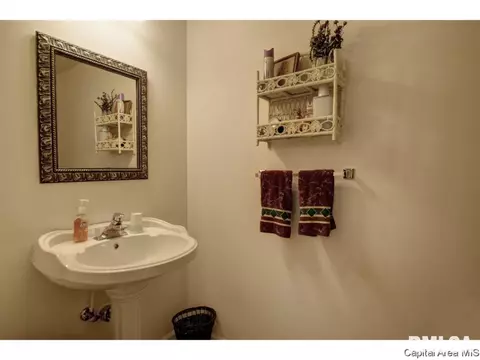 2013 W Laurel St, Springfield, IL 62704 photo 27