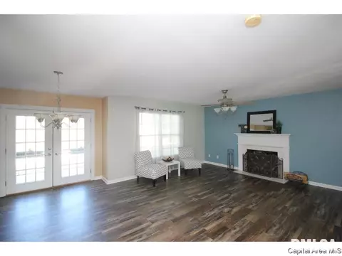 3817 Kerry Blvd, Springfield, IL 62712 photo 6