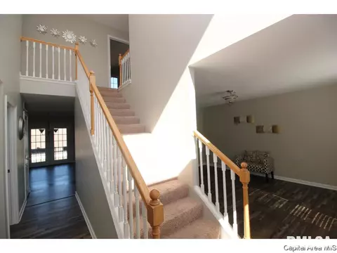 3817 Kerry Blvd, Springfield, IL 62712 photo 2