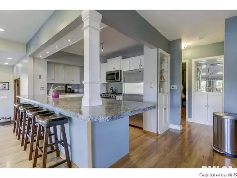 16 Long Bay Rd, Springfield, IL 62712 photo 8