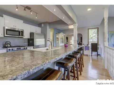 16 Long Bay Rd, Springfield, IL 62712 photo 9