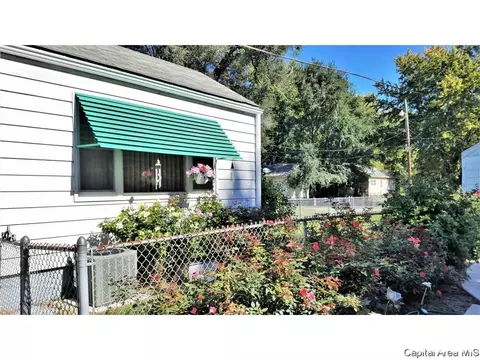 2308 S 11th St, Springfield, IL 62703 photo 3