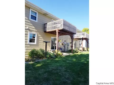 636 Rickard Rd, Springfield, IL 62711 photo 2