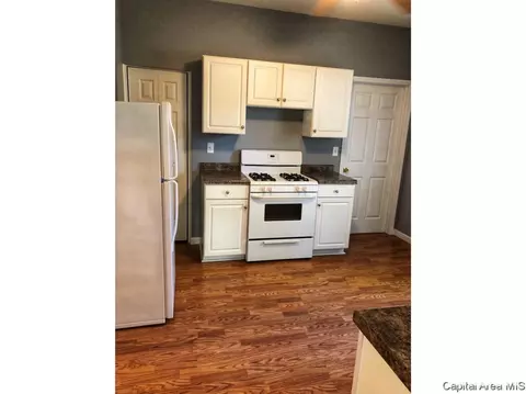 2420 N 15th St, Springfield, IL 62702 photo 17