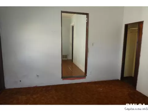 2209 S 10th St, Springfield, IL 62703 photo 11