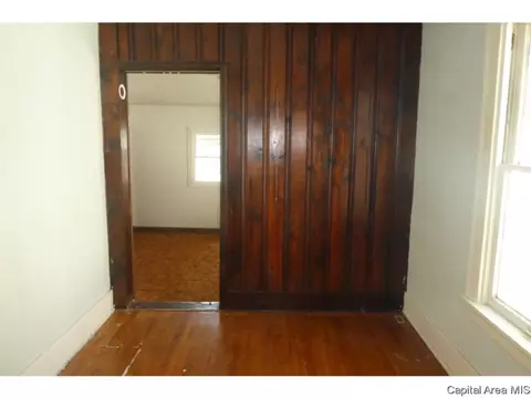 2209 S 10th St, Springfield, IL 62703 photo 9