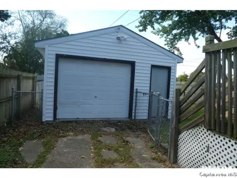 2209 S 10th St, Springfield, IL 62703 photo 16