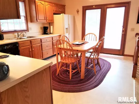 2804 Rainier, Springfield, IL 62704 photo 9