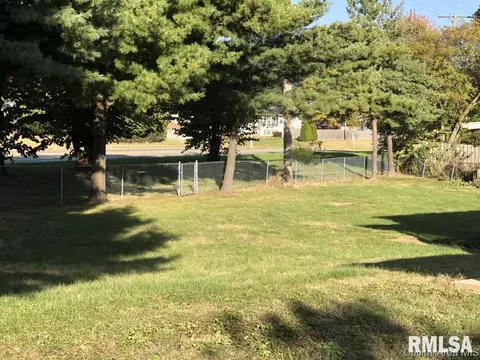 100 Exeter Ct, Springfield, IL 62704 photo 2
