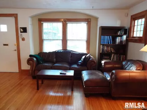1920 S Whittier Ave, Springfield, IL 62704 photo 4