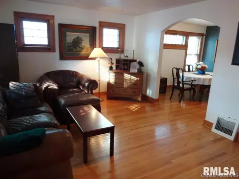 1920 S Whittier Ave, Springfield, IL 62704 photo 3