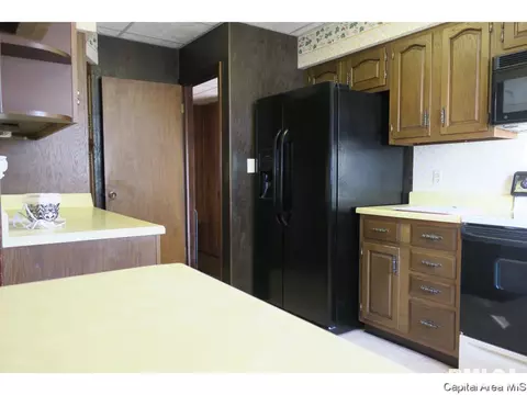 1108 N Macarthur Blvd, Springfield, IL 62702 photo 7