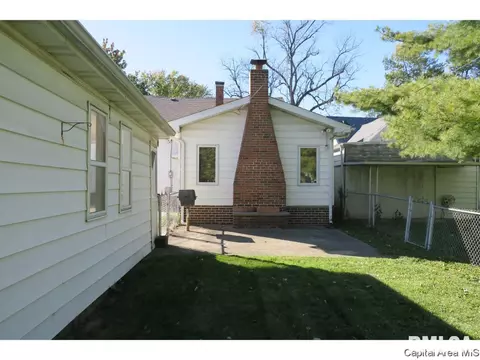 1108 N Macarthur Blvd, Springfield, IL 62702 photo 4