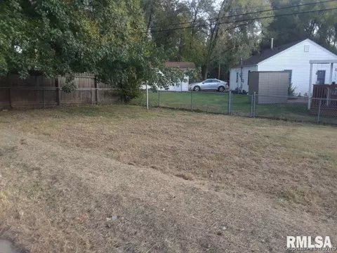 14 Barbara Ct, Springfield, IL 62704 photo 2