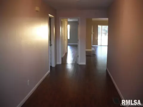 4423 Harvard Dr, Springfield, IL 62712 photo 2
