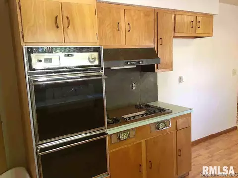 2145 Grandview Ave, Springfield, IL 62702 photo 9