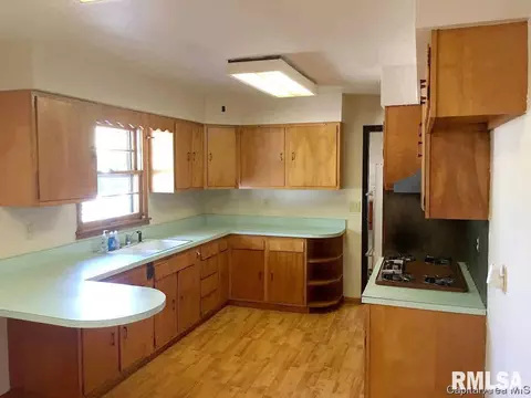2145 Grandview Ave, Springfield, IL 62702 photo 8