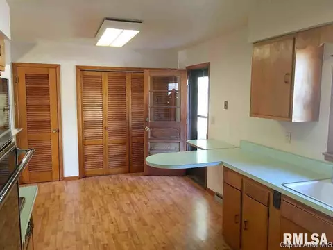 2145 Grandview Ave, Springfield, IL 62702 photo 10