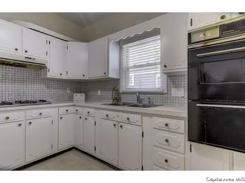 1616 Holmes Ave, Springfield, IL 62704 photo 13