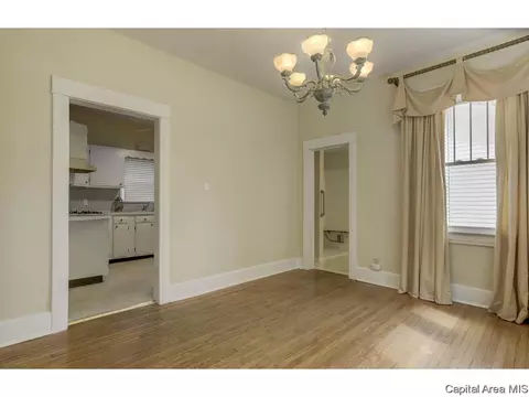 1616 Holmes Ave, Springfield, IL 62704 photo 9