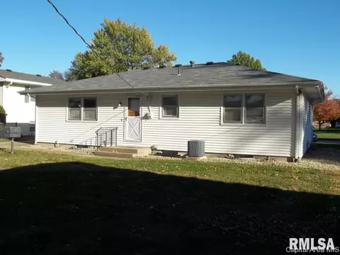 2417 Arrowhead, Springfield, IL 62702 photo 4