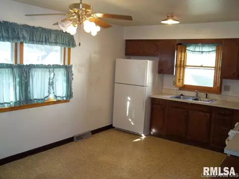 2417 Arrowhead, Springfield, IL 62702 photo 9