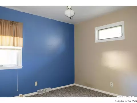 1308 Valley Dr, Springfield, IL 62702 photo 12