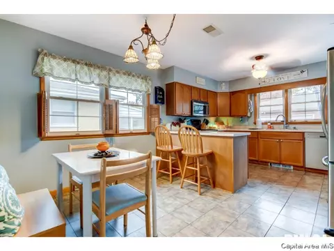 2111 N 23rd St, Springfield, IL 62702 photo 12