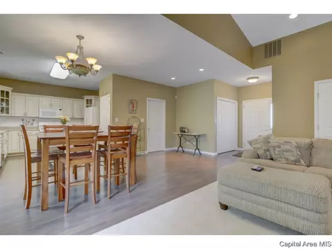 2701 Wellington, Springfield, IL 62703 photo 7