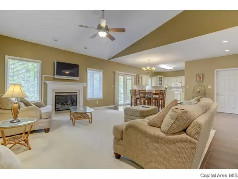 2701 Wellington, Springfield, IL 62703 photo 13