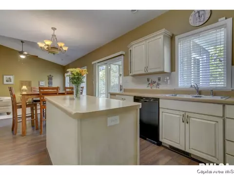 2701 Wellington, Springfield, IL 62703 photo 12