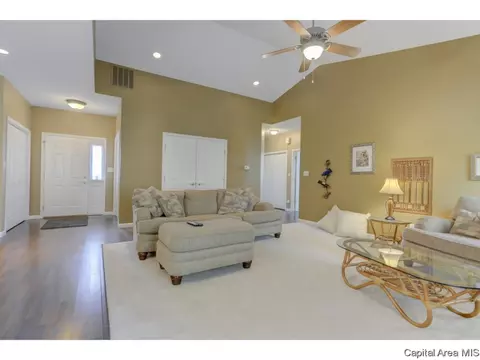 2701 Wellington, Springfield, IL 62703 photo 3