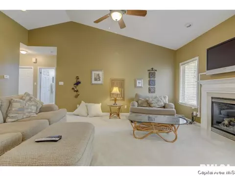 2701 Wellington, Springfield, IL 62703 photo 6