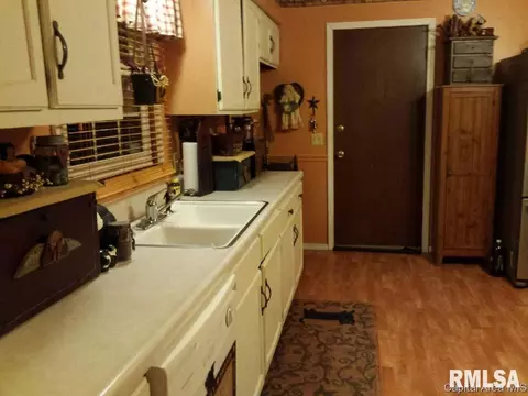 206 N Cherry, Abingdon, IL 61410 photo 11