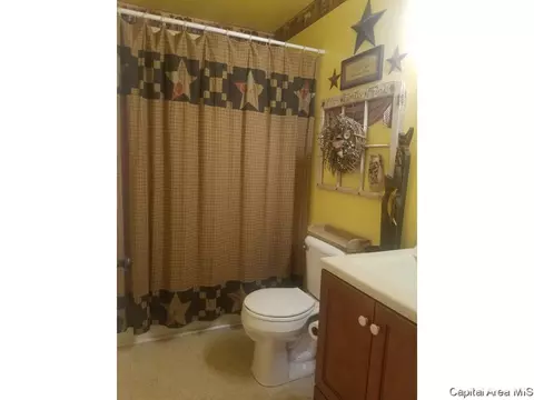 206 N Cherry, Abingdon, IL 61410 photo 14
