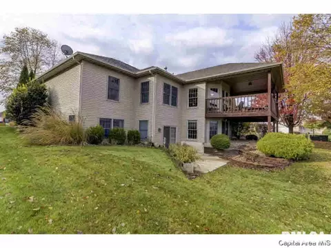 7200 Wentworth Dr, Springfield, IL 62711 photo 2