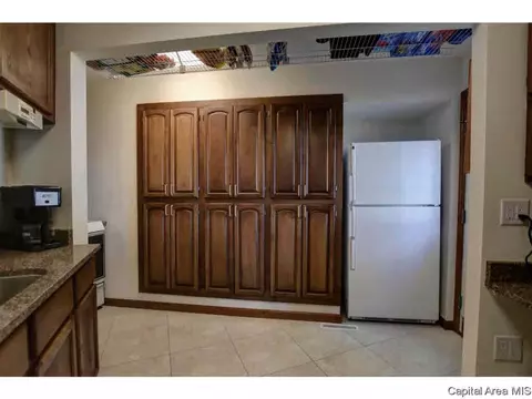 66 N Fox Mill Ln, Springfield, IL 62707 photo 10