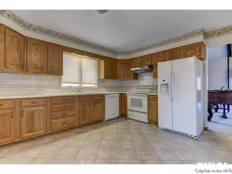 2495 Arrowhead, Springfield, IL 62702 photo 10