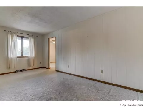 2495 Arrowhead, Springfield, IL 62702 photo 8