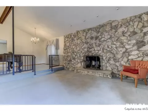 2495 Arrowhead, Springfield, IL 62702 photo 5