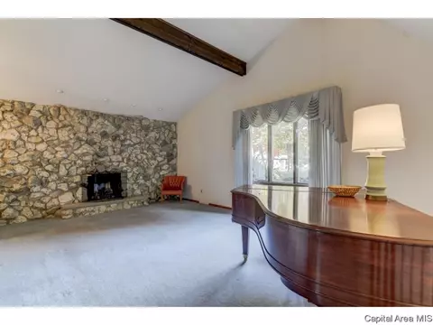2495 Arrowhead, Springfield, IL 62702 photo 7