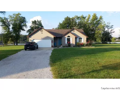 11 Chippewa Run, Pana, IL 62557 photo 1