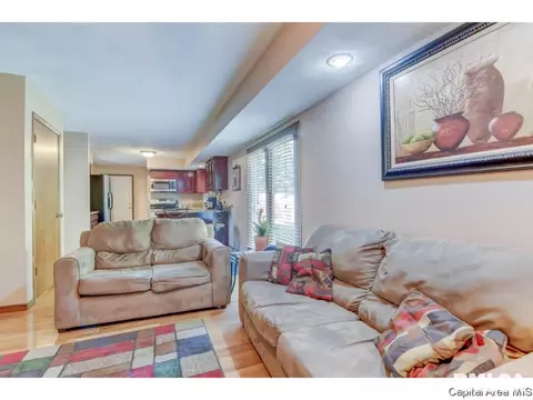 1512 Devonwood, Springfield, IL 62704 photo 13