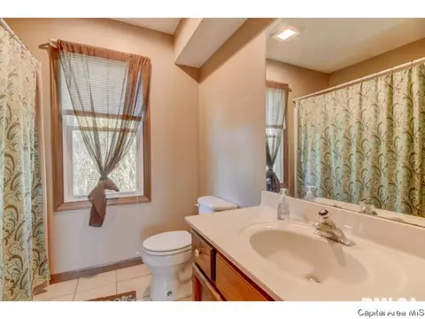 1512 Devonwood, Springfield, IL 62704 photo 21